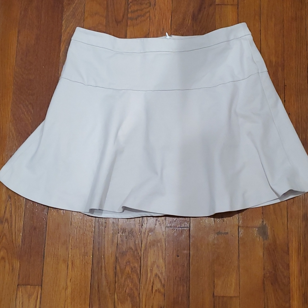 White banana republic skirt